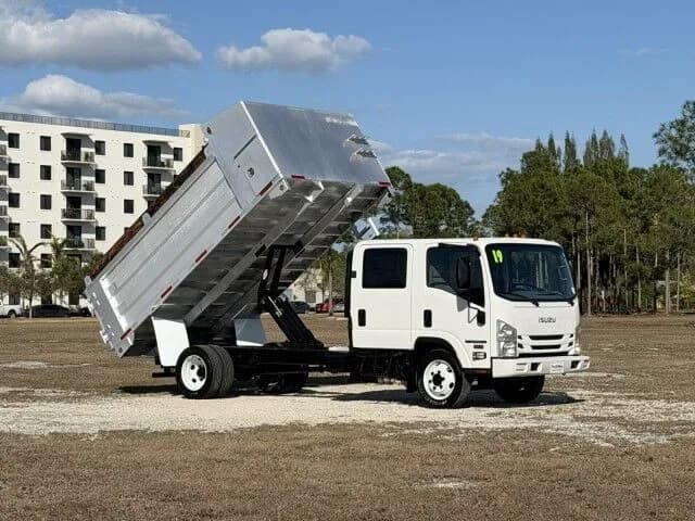 2019 Isuzu NPR-HD Crew Cab GAS - Dump