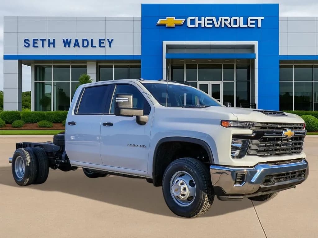 2026 Chevrolet Silverado 3500HD - Chassis