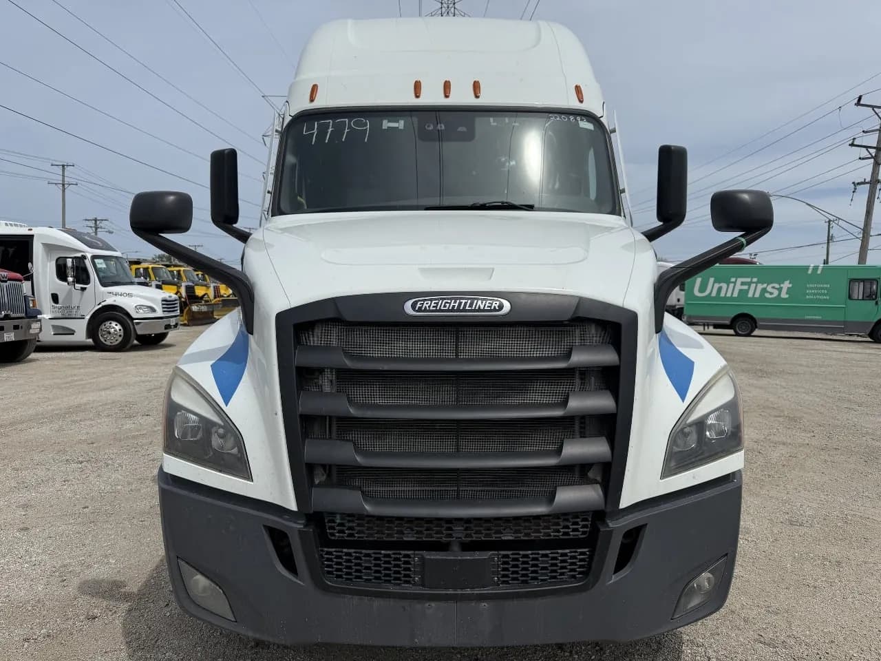 2022 Freightliner Cascadia - Sleeper