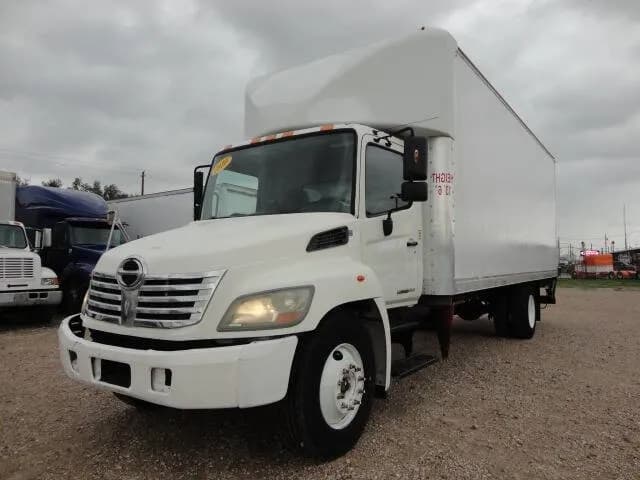 2010 Hino 238