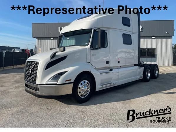 2025 Volvo VNL64T860 - B3409 - Sleeper