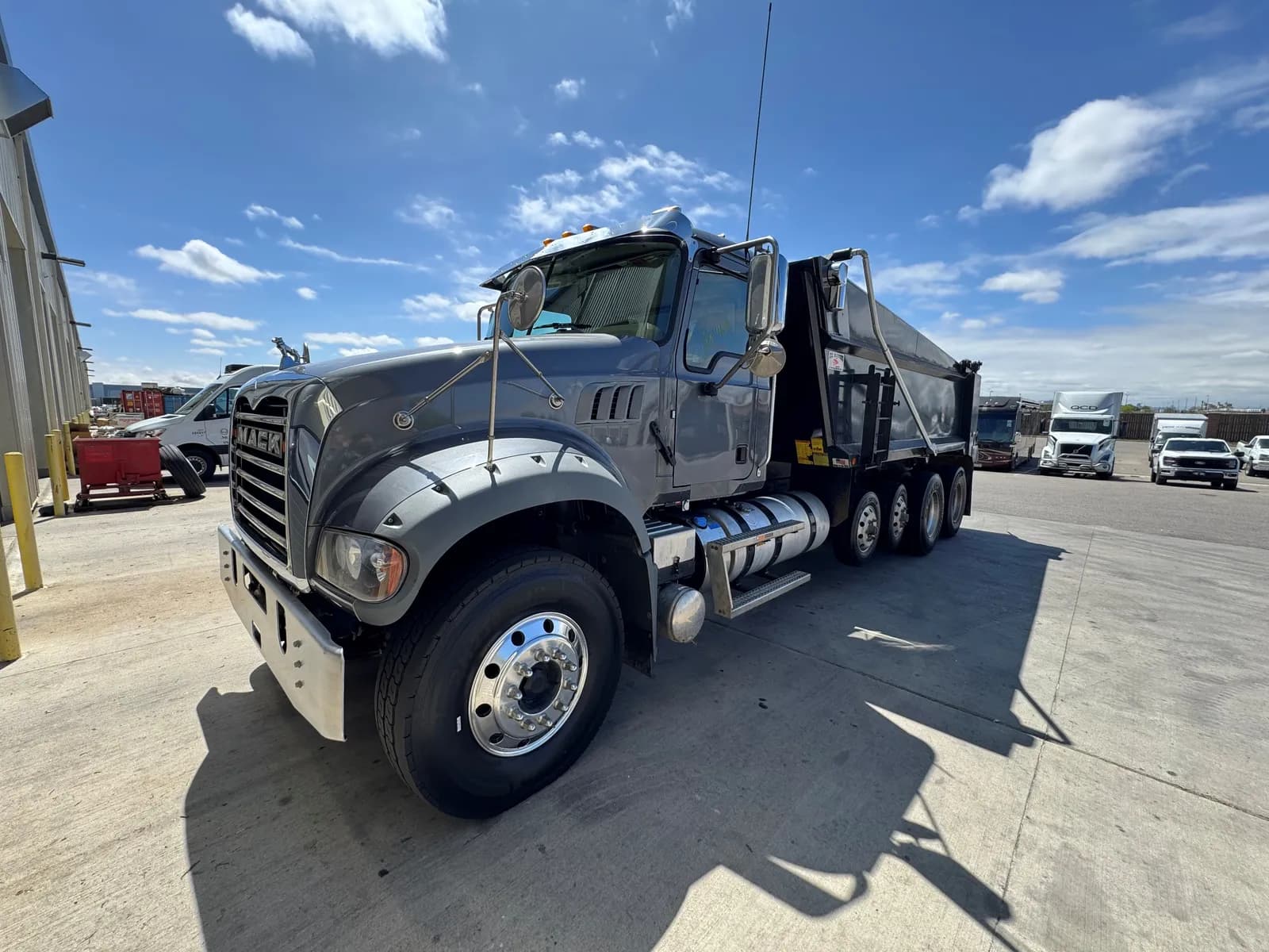 2024 Mack GR64F - - Dump