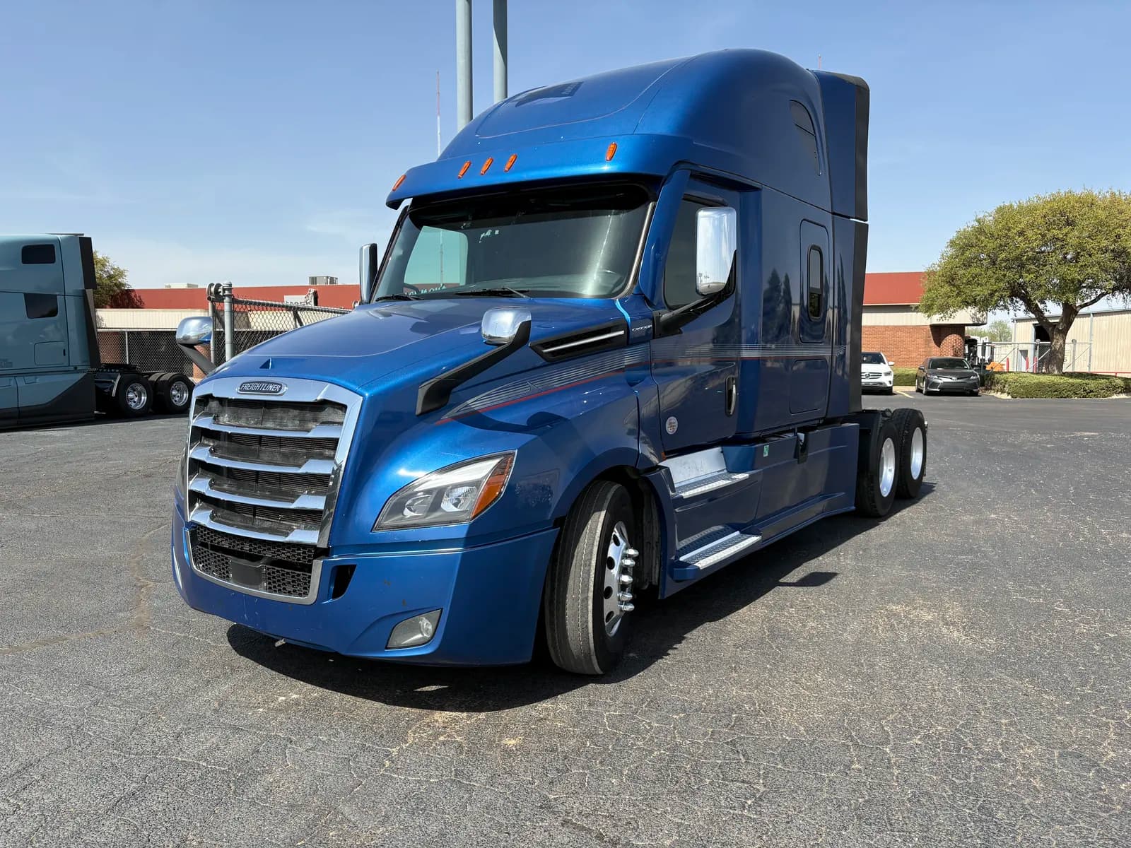 2022 Freightliner Cascadia - Sleeper