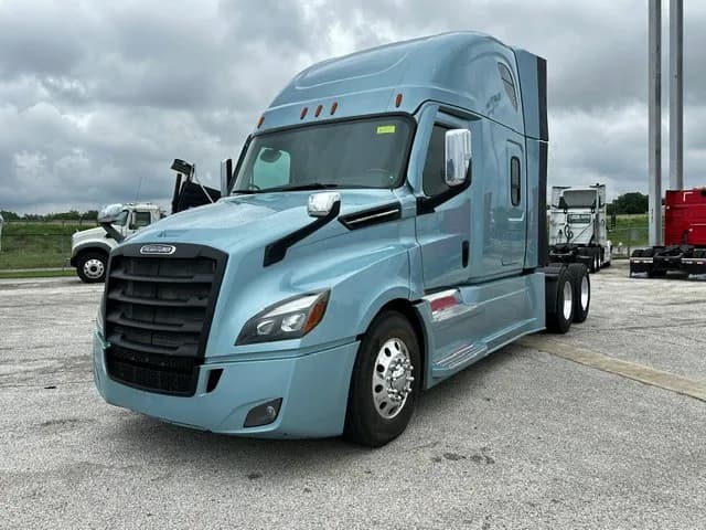 2023 Freightliner Cascadia - Sleeper
