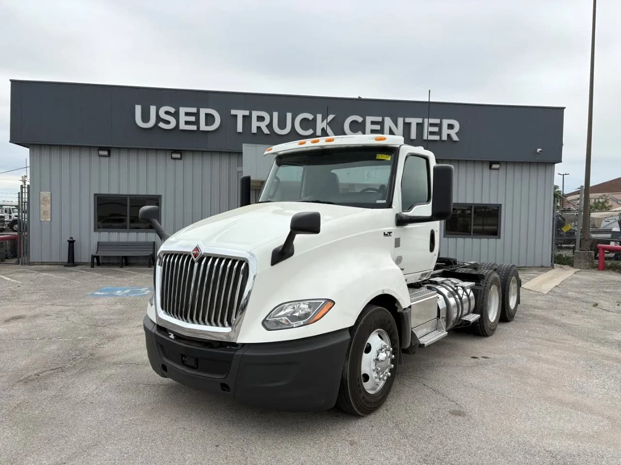 2019 International LT - - Day Cab