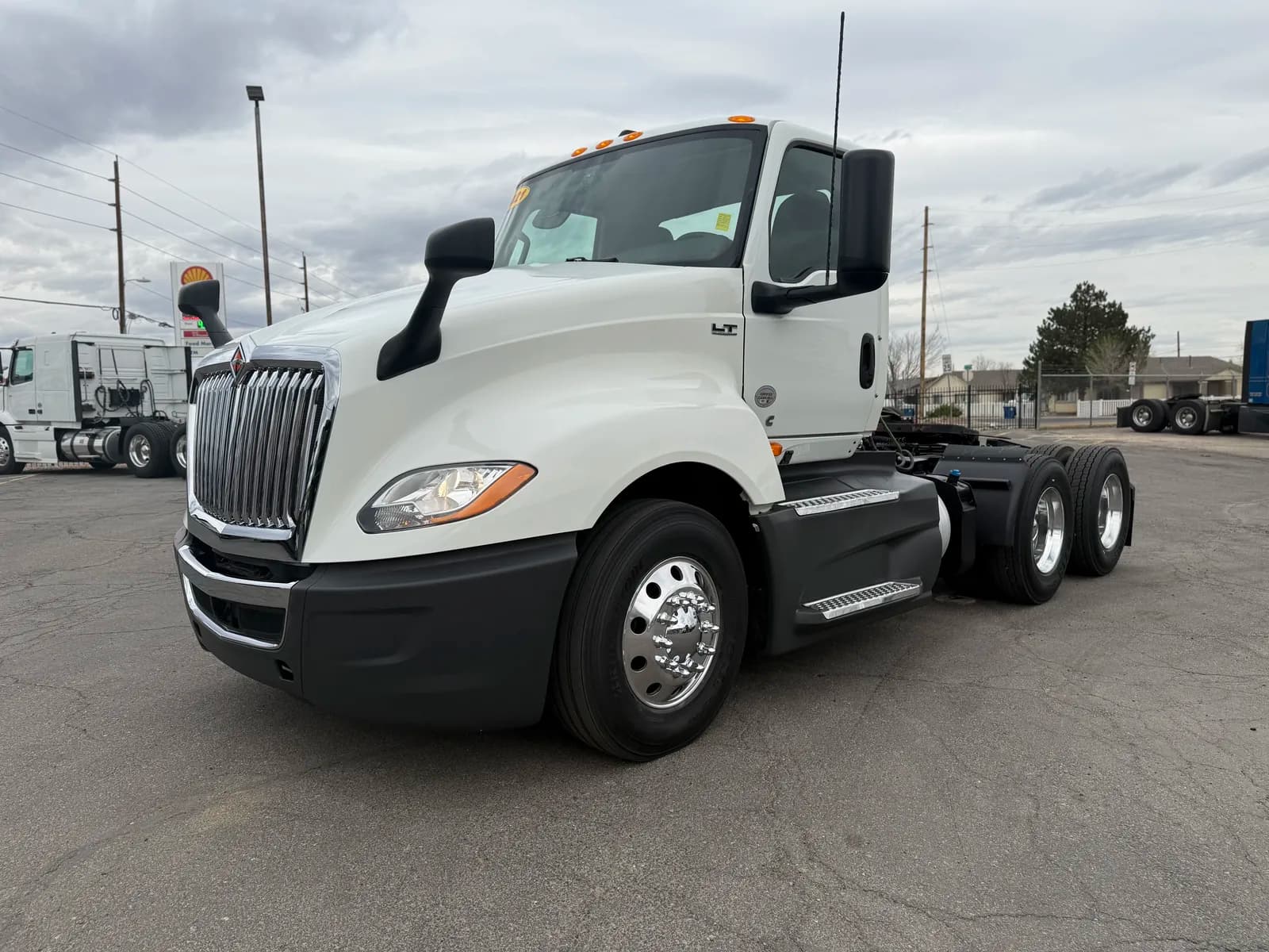 2021 International LT625 - - Day Cab