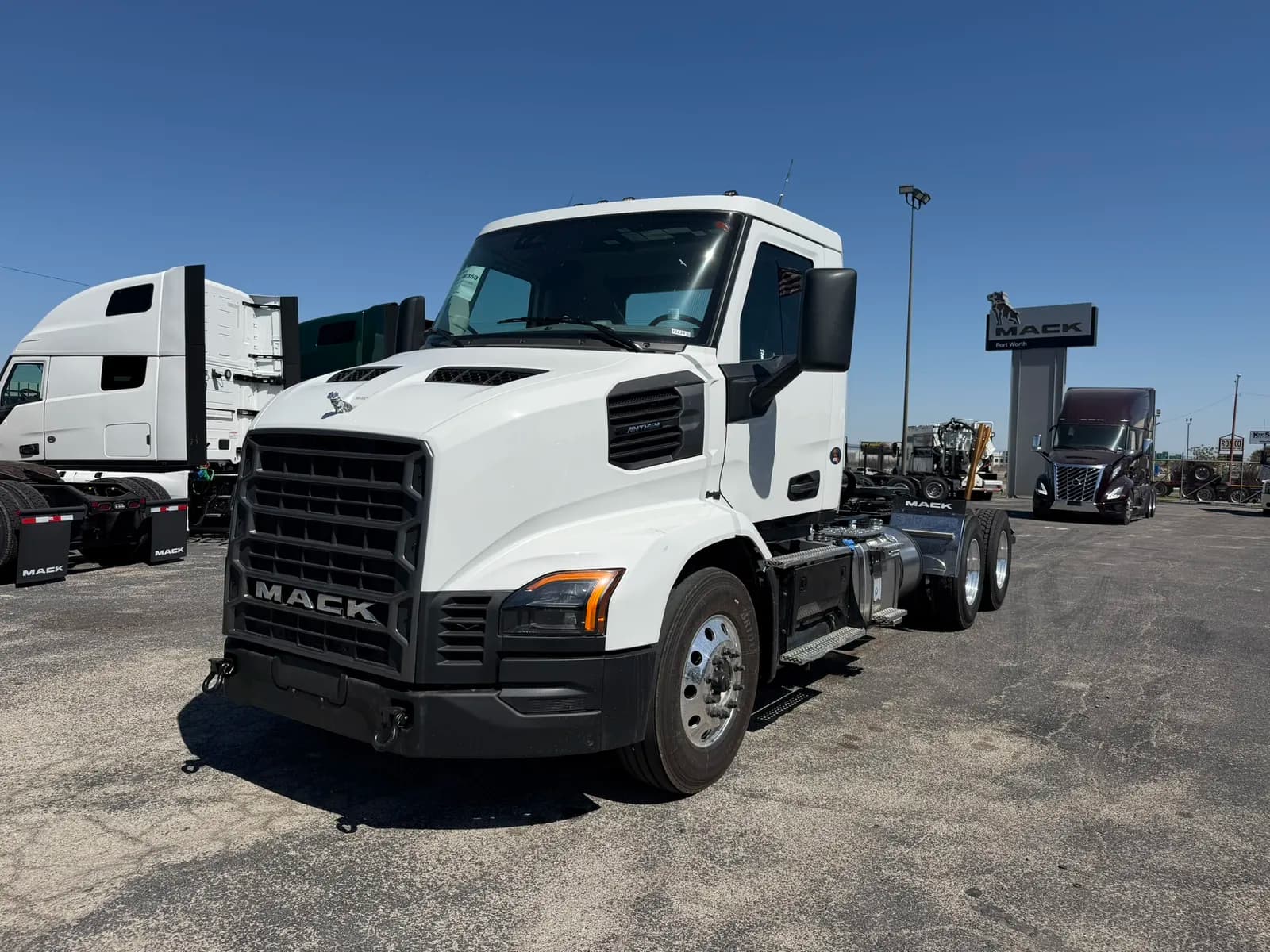 2027 Mack AN64T - Dump