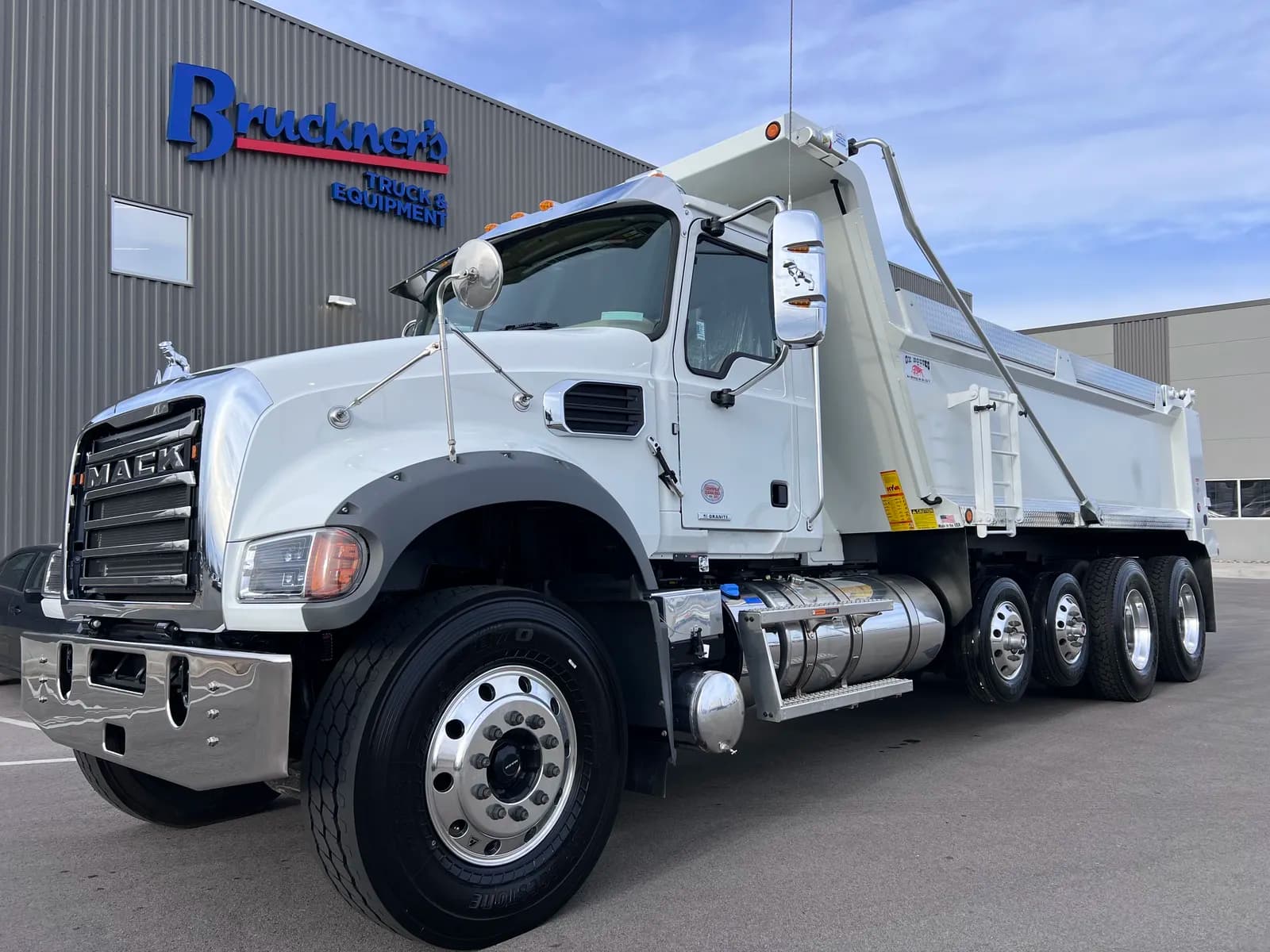 2026 Mack GR84FR - Dump