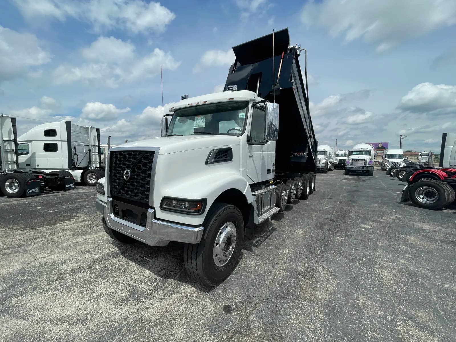 2026 Volvo VHD64F300 - Fire Trucks