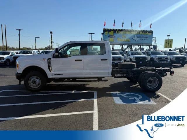 2026 Ford F-350 Crew Cab - Chassis